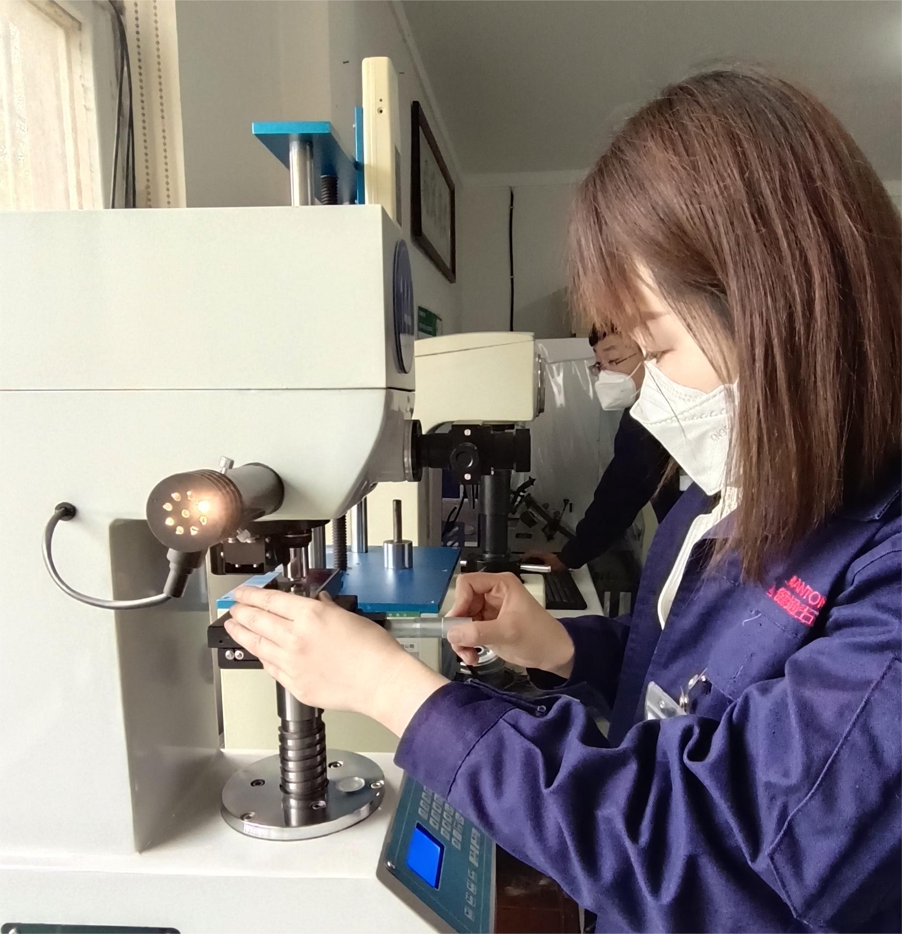 <em><strong>Step 3</strong></em>